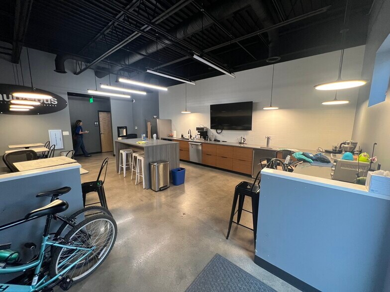 More Photos Of 201 S Main St, Bentonville Office For Lease