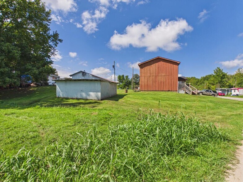 Primary Photo Of 225 3rd St, Louisa Apartments For Sale