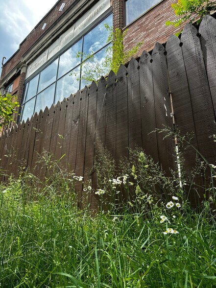 More Photos Of 2 W Michigan Ave, Ypsilanti Freestanding For Lease