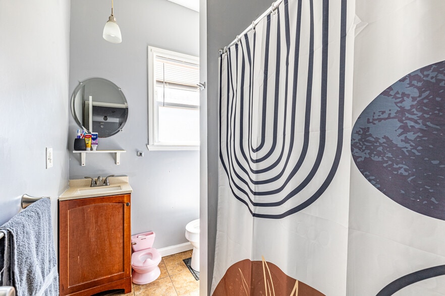 More Photos Of 757 W Main St, Rochester Multifamily For Sale