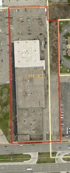 More Photos Of 23840 W 8 Mile Rd, Southfield Manufacturing For Sale