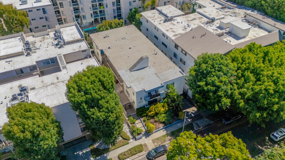 More Photos Of 1424 Greenfield Ave, Los Angeles Apartments For Sale