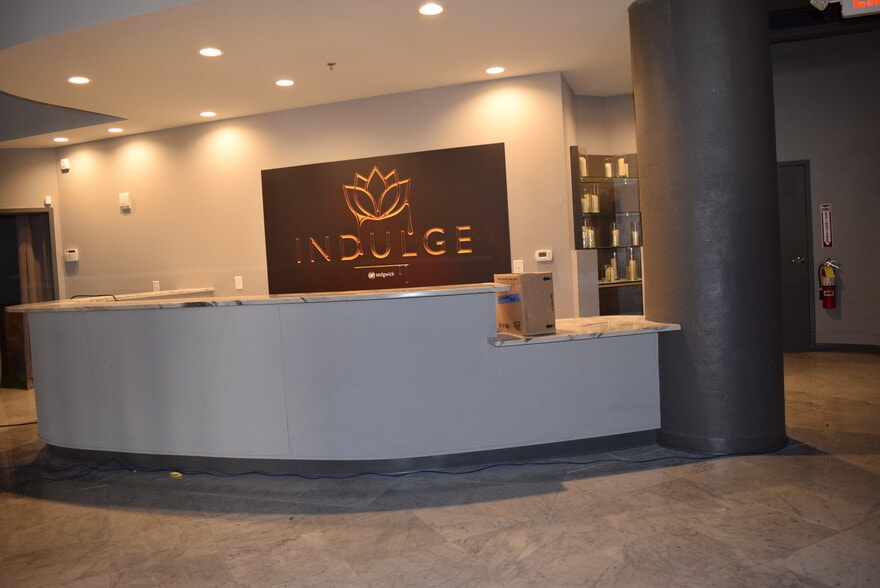 More Photos Of 200 Peachtree St NW, Atlanta Office For Sale