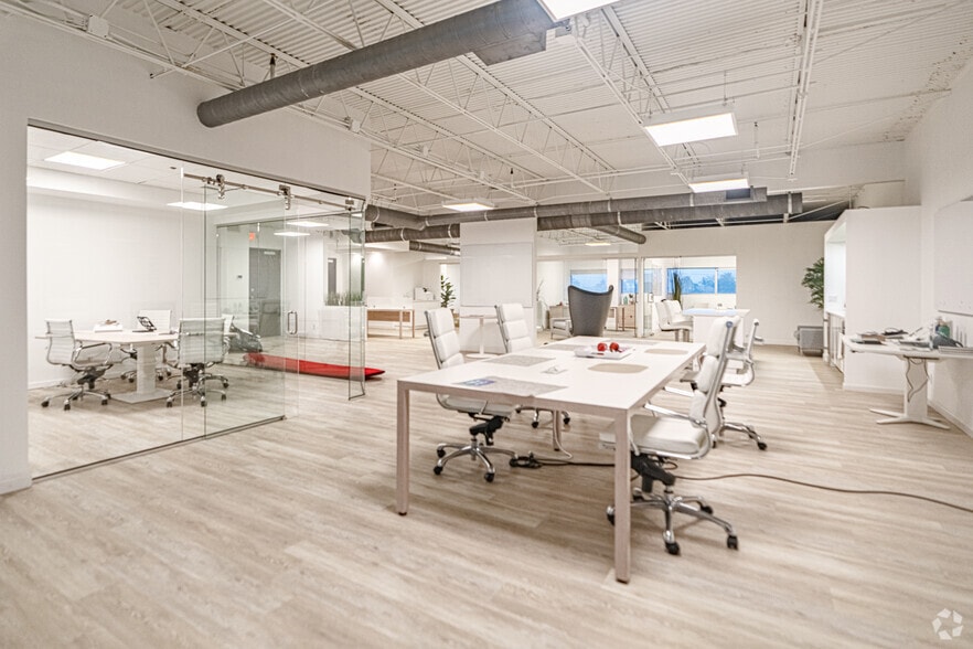 More Photos Of 2755 E Oakland Park Blvd, Fort Lauderdale Office For Lease