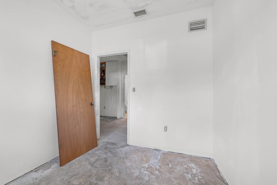 More Photos Of 2306 Lee Rd, Winter Park Medical For Lease