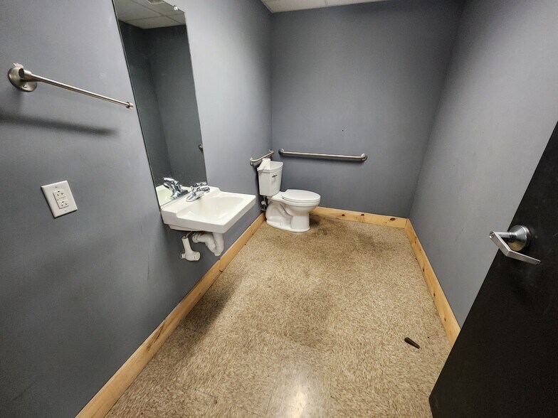 More Photos Of 318 Baston Rd, Martinez Freestanding For Sale