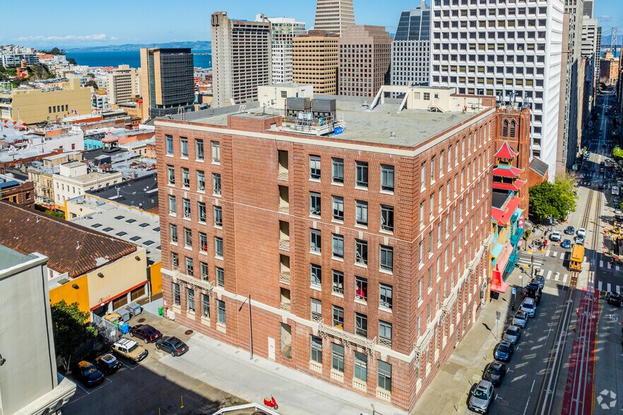 More Photos Of 720 California St, San Francisco Loft Creative Space For Lease