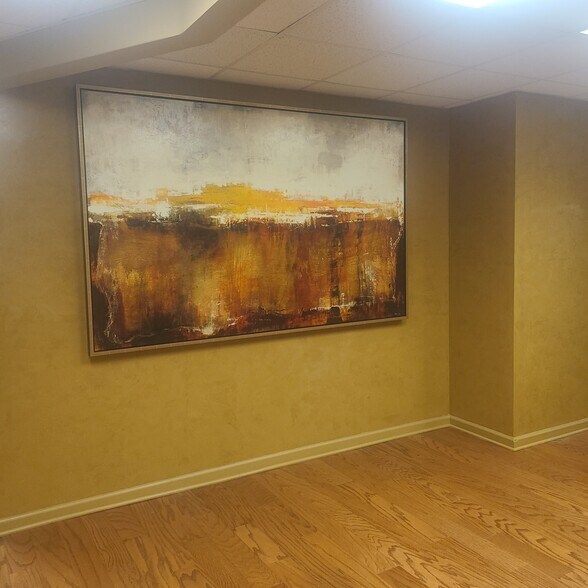 More Photos Of 4735-4739 Spottswood Ave, Memphis Medical For Sale