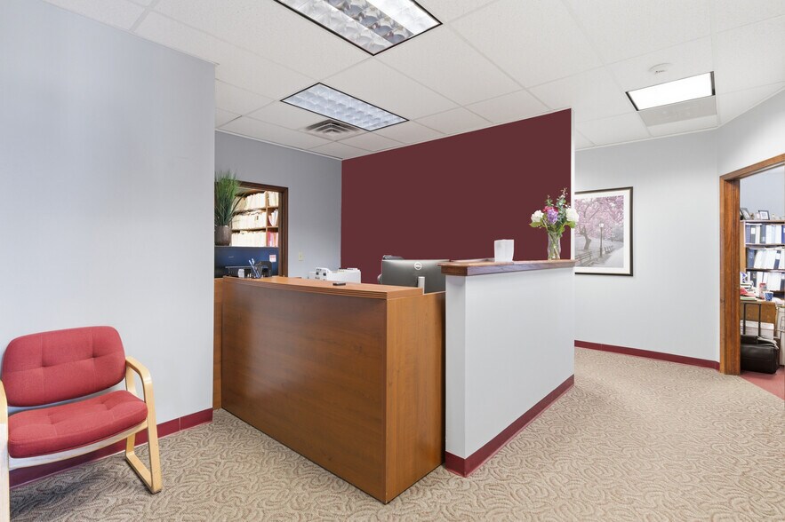 More Photos Of 33 Century Hill Dr, Latham Office For Sale