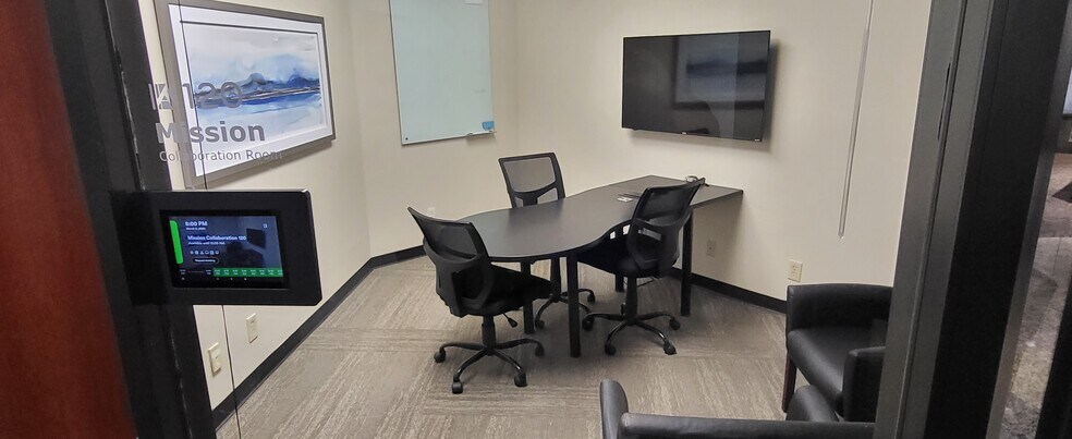 More Photos Of 10401 W IH-10, San Antonio Coworking Space