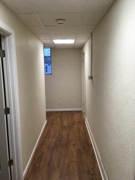 More Photos Of 137 E Washington St, Shelbyville Lodge Meeting Hall For Sale