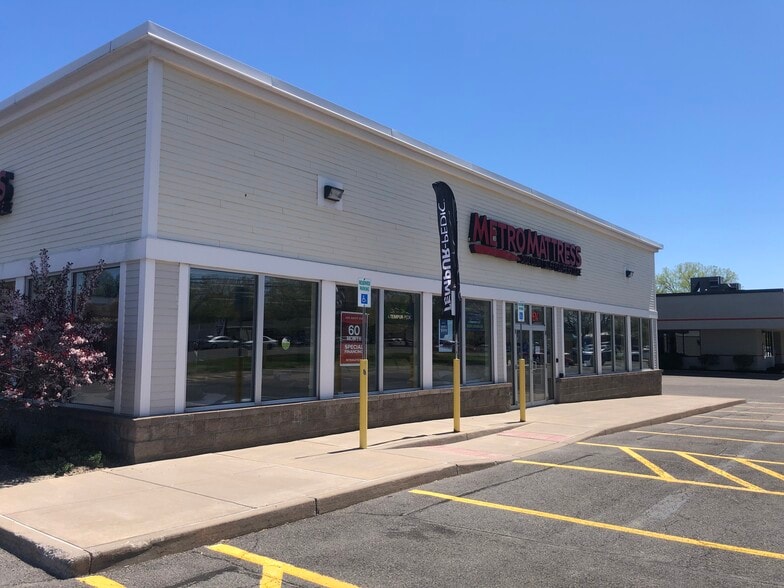 More Photos Of 7608 Oswego Rd, Liverpool Unknown For Lease