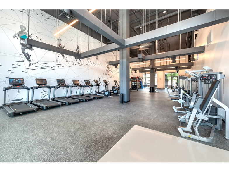 More Photos Of 411 W Commerce St, Dallas Apartments For Lease