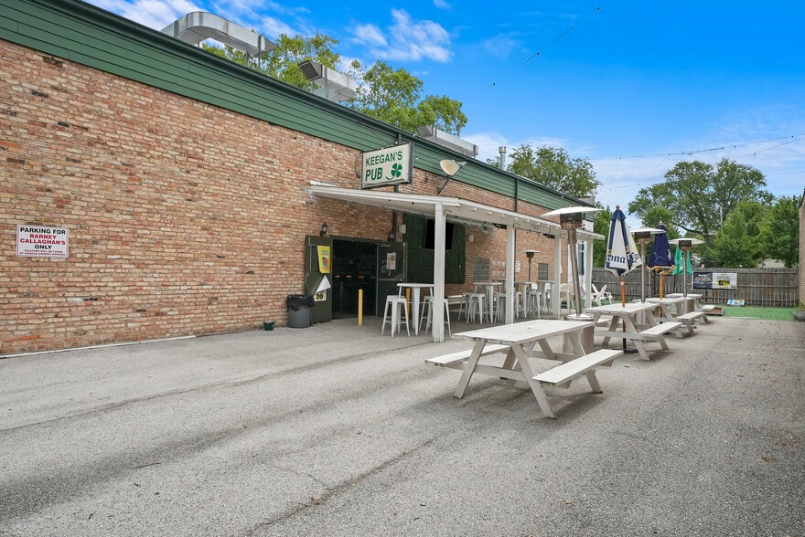 More Photos Of 10618 S Western Ave, Chicago Bar For Sale