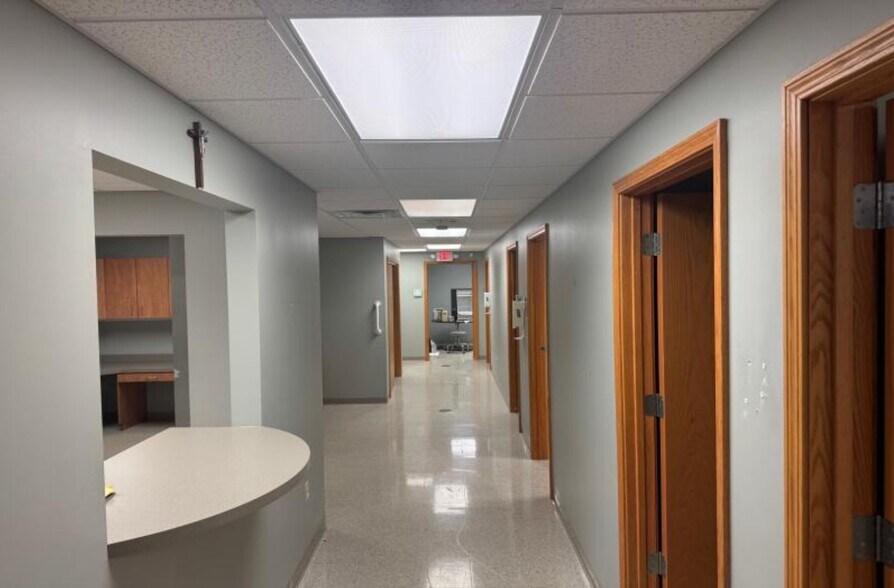 More Photos Of 700 S Dewey St, Greenville Healthcare For Lease