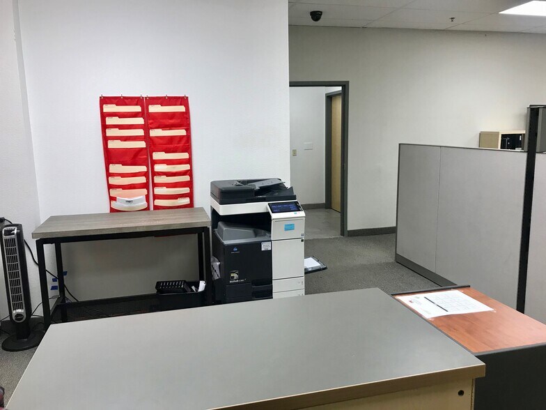 More Photos Of 2075 S Cottonwood Dr, Tempe Medical For Lease