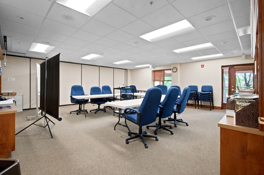 More Photos Of 230 Cherry St, Fort Collins Office For Sale