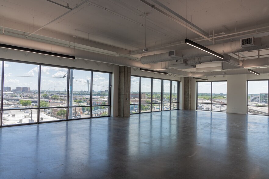 More Photos Of 1333 Oak Lawn Ave, Dallas Office For Lease