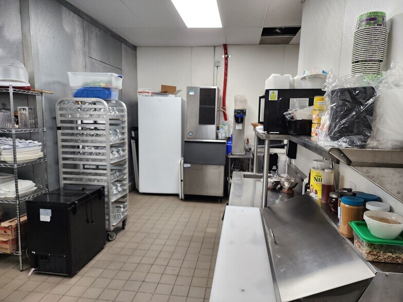 More Photos Of 142-144 N K St, Tulare Restaurant For Sale