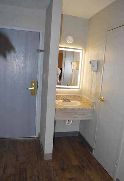 More Photos Of 6875 Space Village Ave, Colorado Springs Hotel For Sale