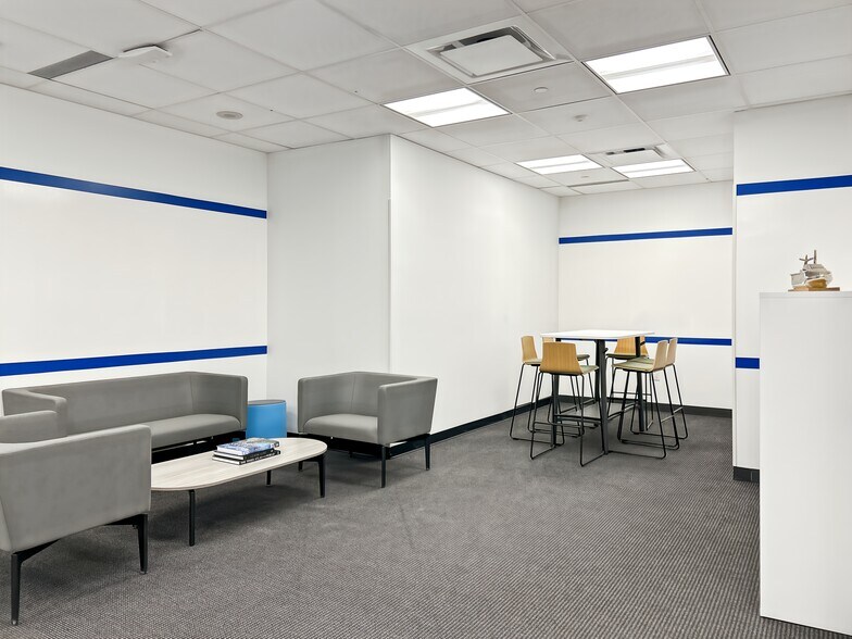 More Photos Of 88 Queens Quay W, Toronto Coworking Space