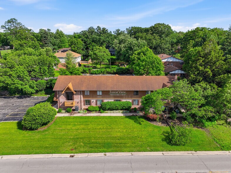 More Photos Of 8265 S Archer Ave, Willow Springs Medical For Lease