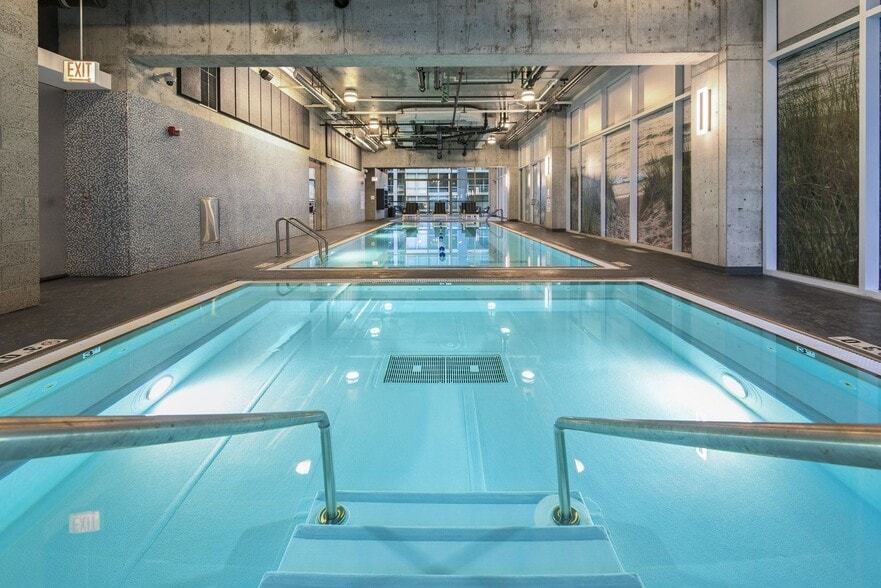 More Photos Of 200 E Illinois St, Chicago Apartments For Sale