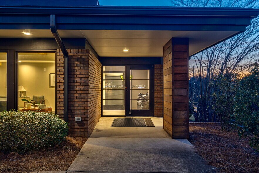 More Photos Of 195 King Ave, Athens Medical For Lease