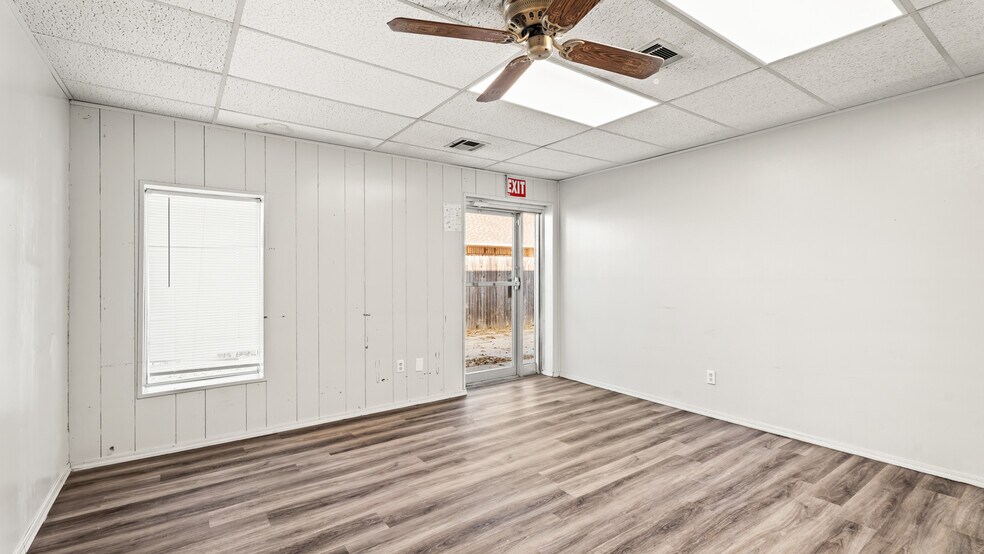 More Photos Of 8720 S Penn Ave, Oklahoma City Office For Sale