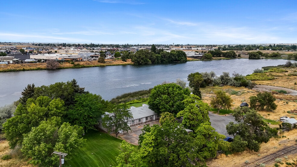 More Photos Of 510 Fig St, Moses Lake Apartments For Sale