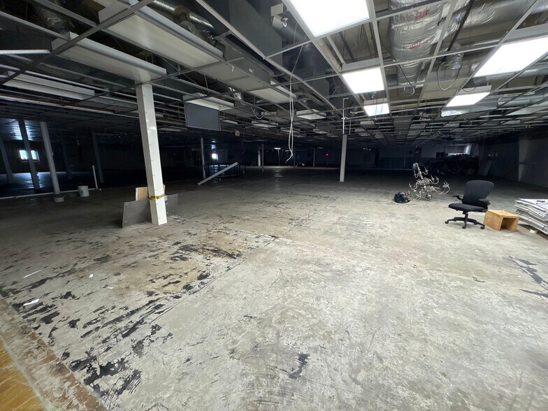 More Photos Of 1201 Cumberland Ave, West Lafayette Office For Lease