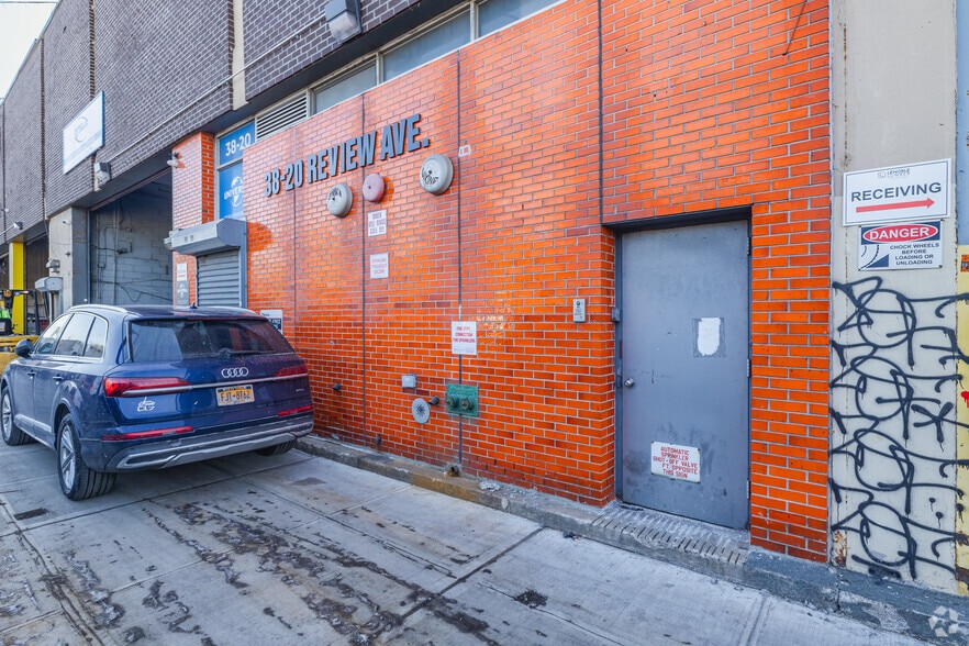 More Photos Of 38-20 Review Ave, Long Island City Warehouse For Lease
