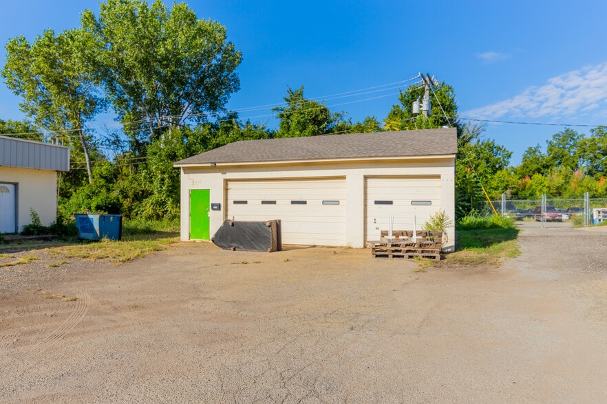 More Photos Of 2012 S Main St, Stillwater Medical For Sale