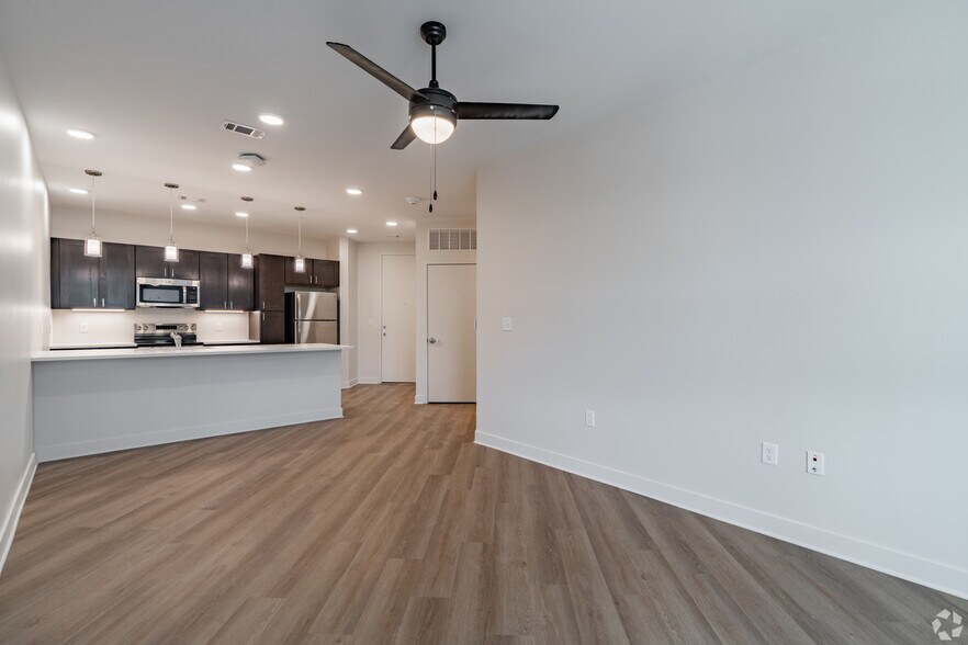 More Photos Of 300 S Hollywood St, Memphis Apartments For Sale