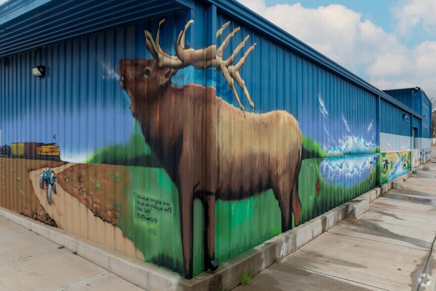 More Photos Of 113 Gold Ave, Grants Light Manufacturing For Sale