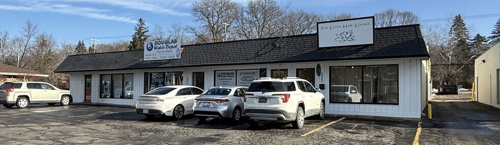 Primary Photo Of 5922-5932 S Main St, Village of Clarkston Storefront For Sale