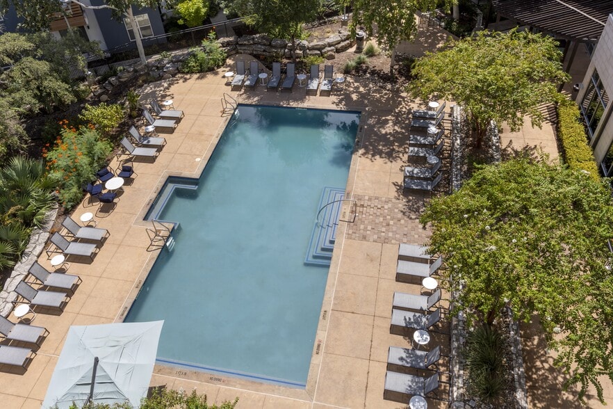 More Photos Of 2717 S Lamar Blvd, Austin Apartments For Lease