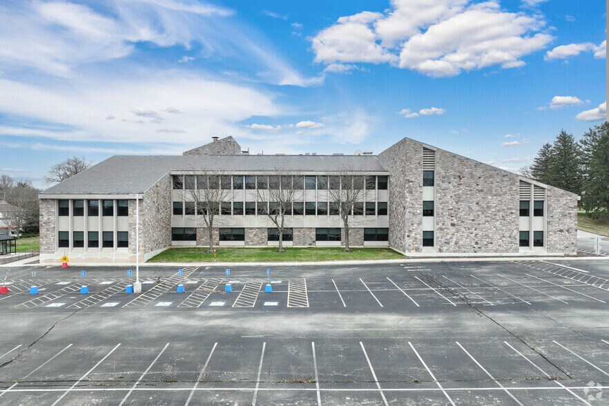 More Photos Of 2501 Wilmington Rd, New Castle Office For Lease