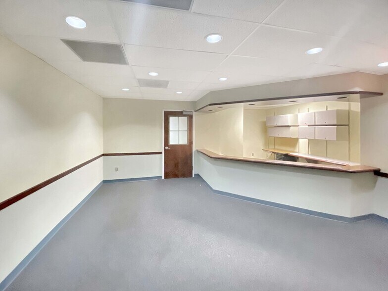 More Photos Of 3022 Javier Rd, Fairfax Medical For Sale