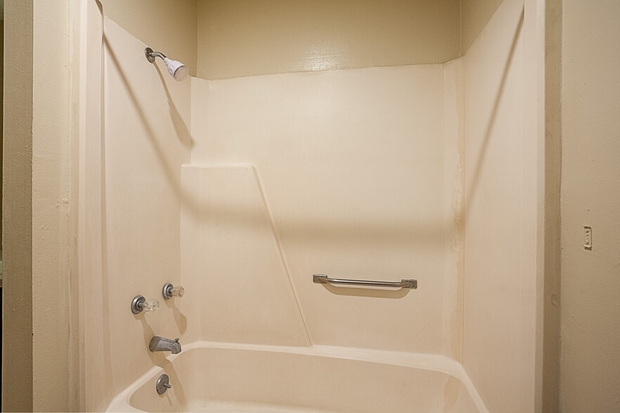 More Photos Of 1750 N Pine St, Kountze Apartments For Sale