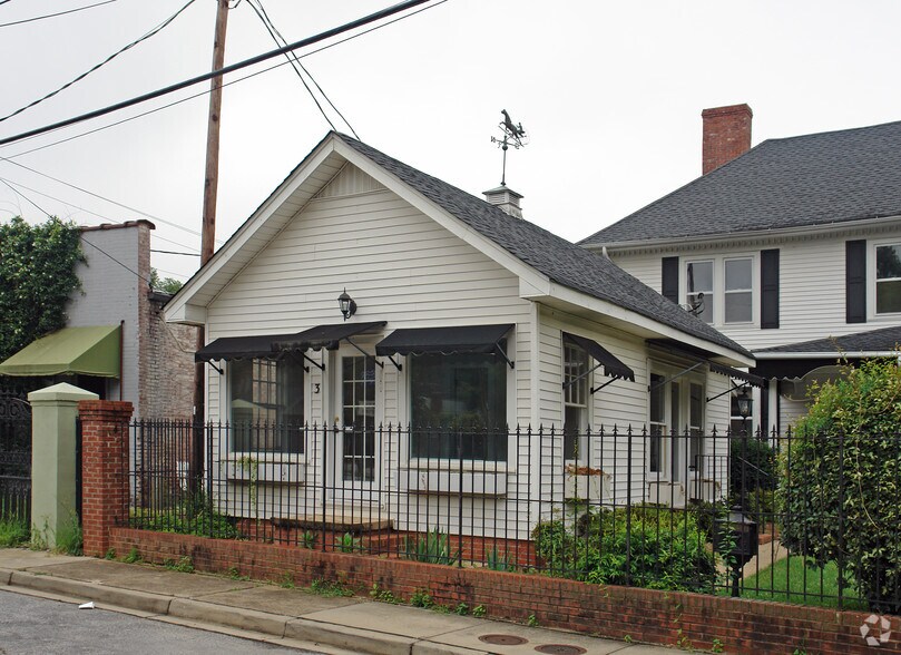 Primary Photo Of 3 Cateechee Ave, Greenville Freestanding For Lease