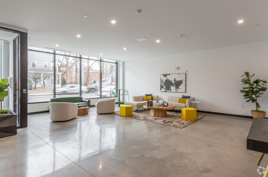 More Photos Of 596-600 Broadway, Everett Apartments For Lease