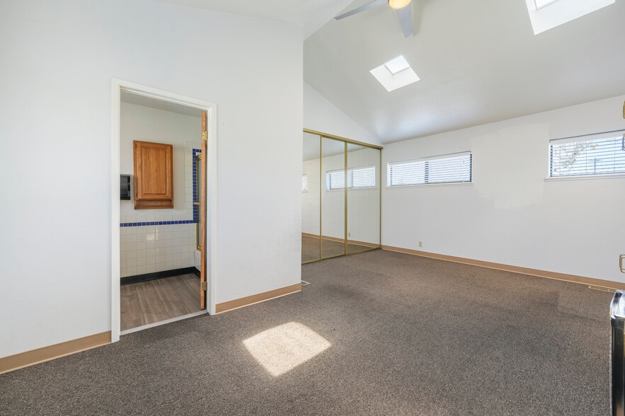 More Photos Of 2100 Tennessee St, Vallejo Office For Sale