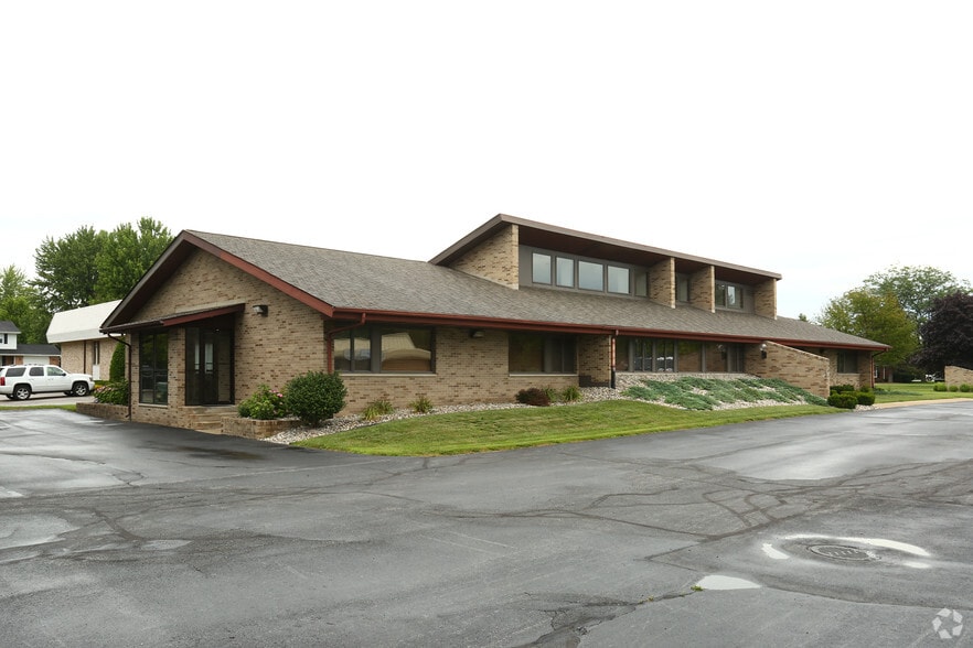 More Photos Of 155 Plymouth Rd, Saginaw Office For Sale
