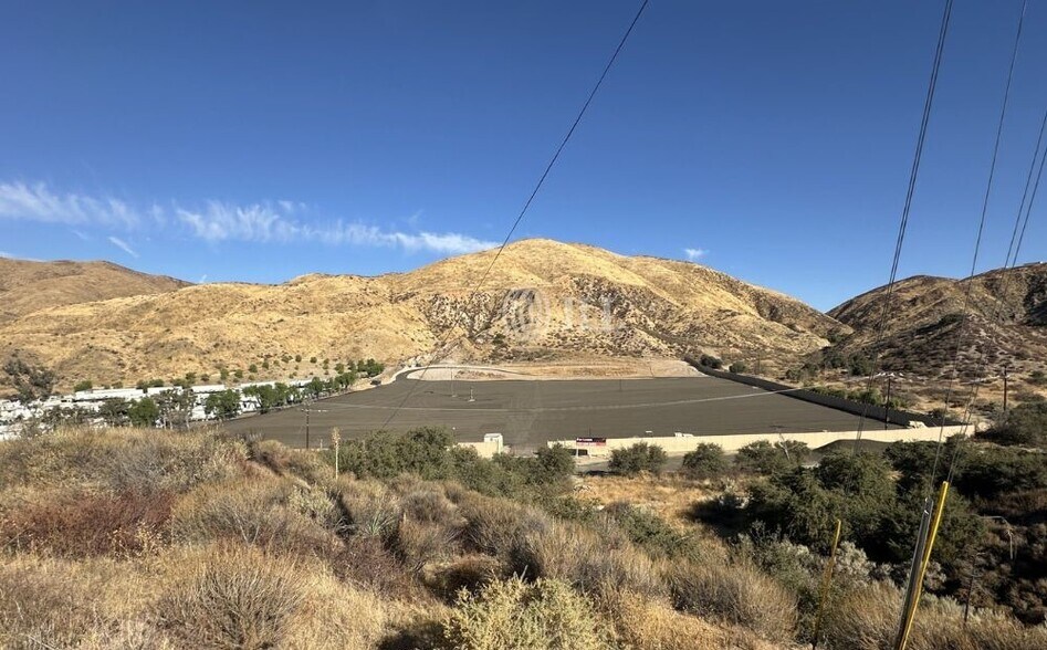 More Photos Of 14253 Davenport Rd, Santa Clarita Land For Lease