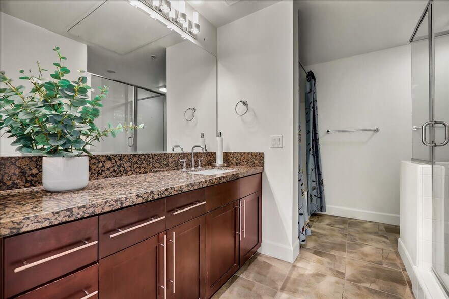 More Photos Of 300 E 4th St, Long Beach Apartments For Sale