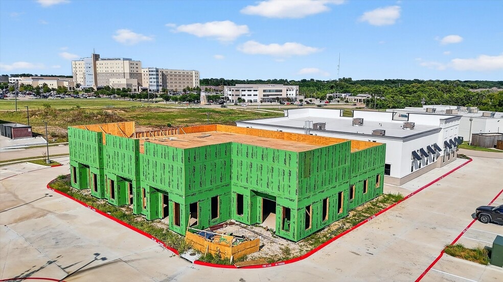 More Photos Of 2416 Swamy Dr, Sherman Medical For Sale