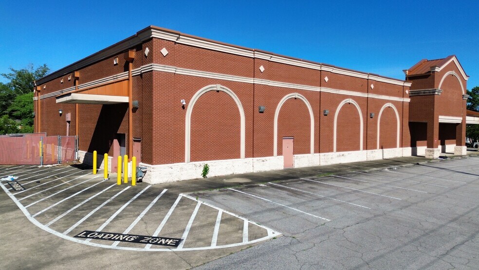 More Photos Of 1123 N Raleigh St, Rocky Mount Drugstore For Sale