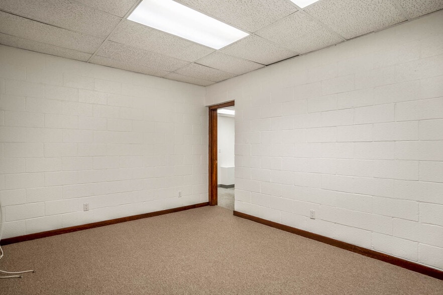 More Photos Of 11 Calle Medico, Santa Fe Medical For Lease