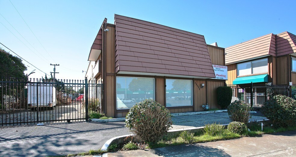 More Photos Of 37525 Glenmoor Dr, Fremont Warehouse For Sale